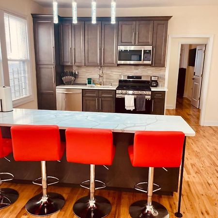 Apartamento Ooohlala! 2 Beds And 2 Full Baths W/Free Parking Newark Exterior foto