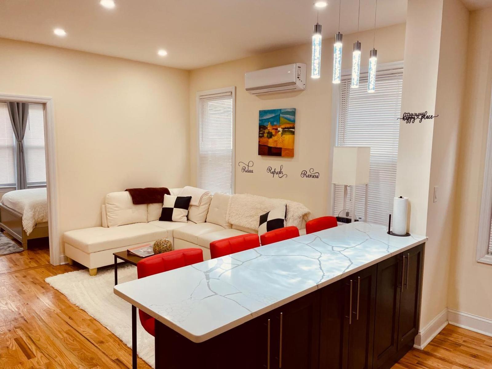 Apartamento Ooohlala! 2 Beds And 2 Full Baths W/Free Parking Newark Exterior foto