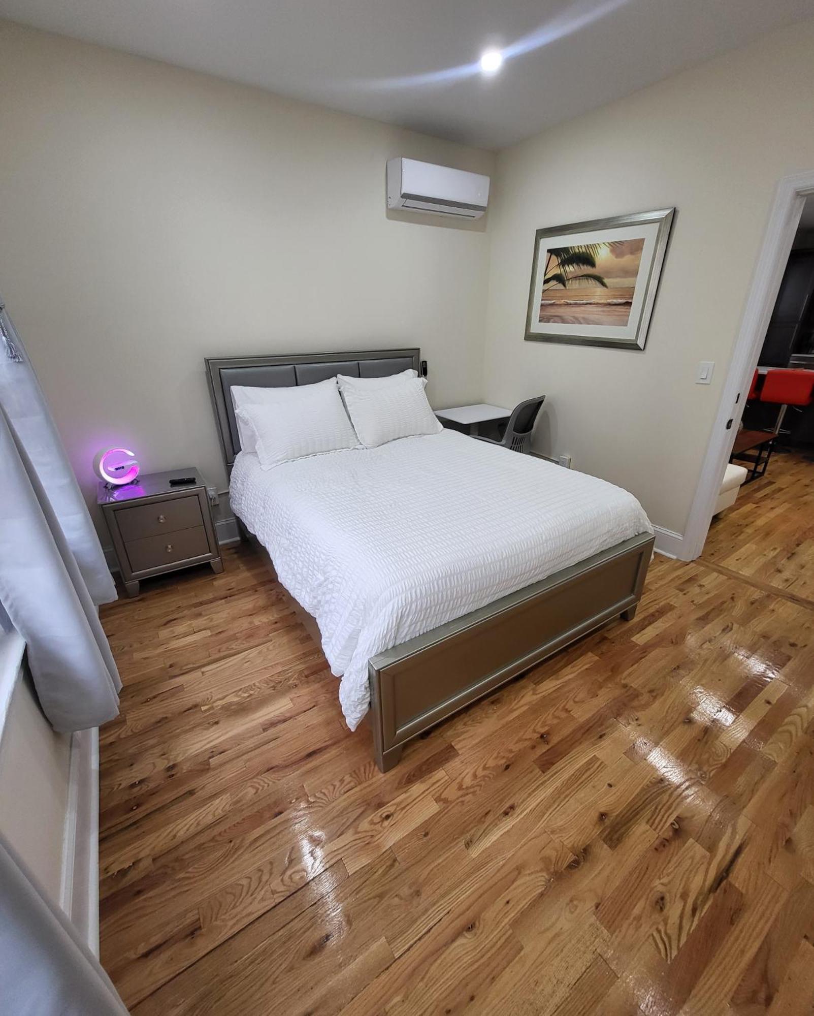 Apartamento Ooohlala! 2 Beds And 2 Full Baths W/Free Parking Newark Exterior foto