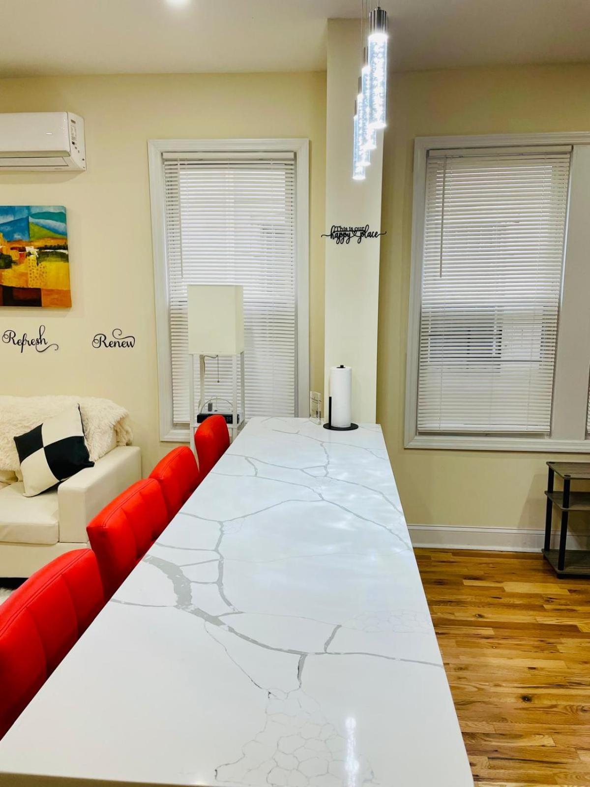 Apartamento Ooohlala! 2 Beds And 2 Full Baths W/Free Parking Newark Exterior foto